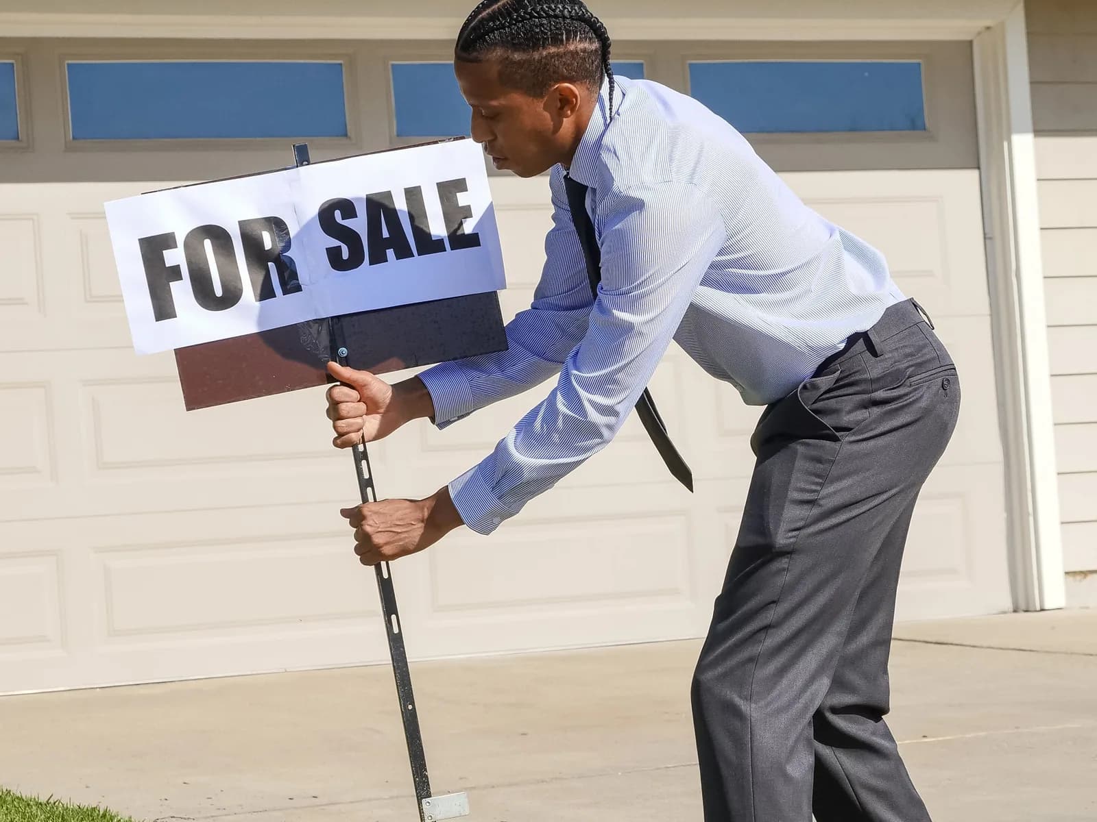 AI Voice Agents for Real Estate Lead Qualification: Building a 24/7 System That Books Showings (2026) - Ringlyn AI voice agent blog